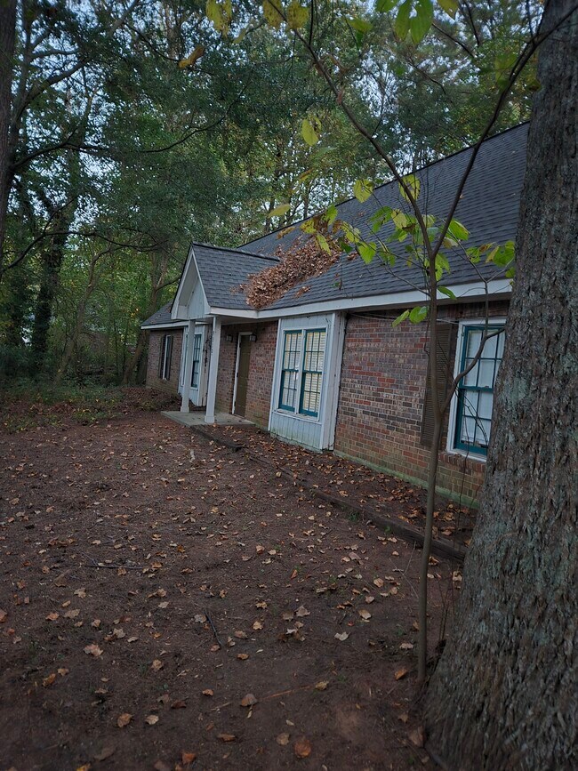 Foto del edificio - 9310 Cedar Ridge Dr NW