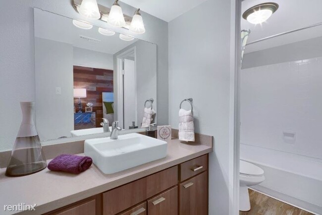 Foto del edificio - 1 br, 1 bath Apartment - 3259 S Parker Rd