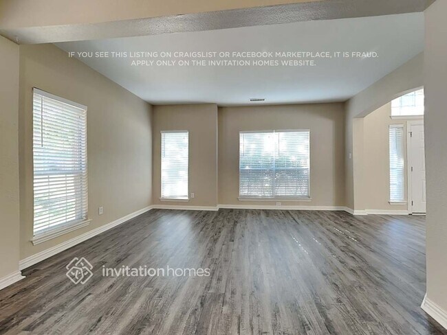 Foto del edificio - 1413 Ridge Meadow Dr