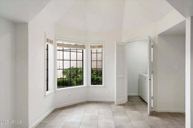 Building Photo - 7245 E Buena Terra Way