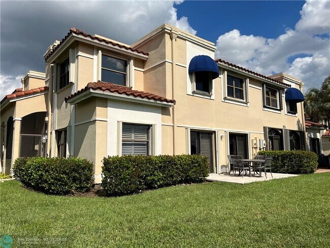 Building Photo - 567 Racquet Club Rd