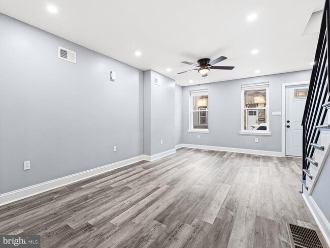 Building Photo - 2075 Bellmore St