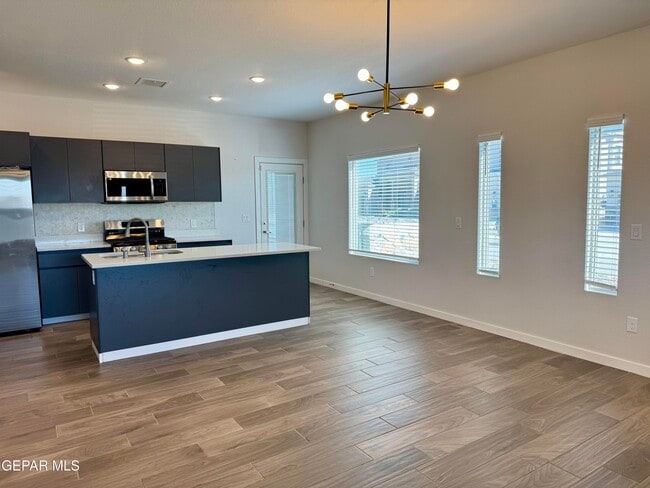 Building Photo - 12725 Don Norte St