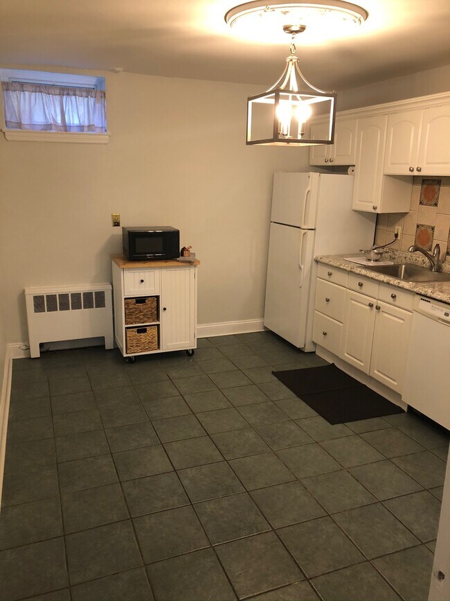 Kitc - 181 Purchase St