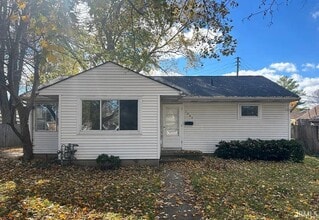 Building Photo - 1005 Sarasota Dr