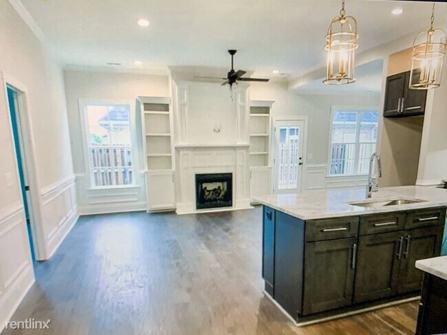 Foto del edificio - 5 br, 3 bath House - 1050 Via Salvatore