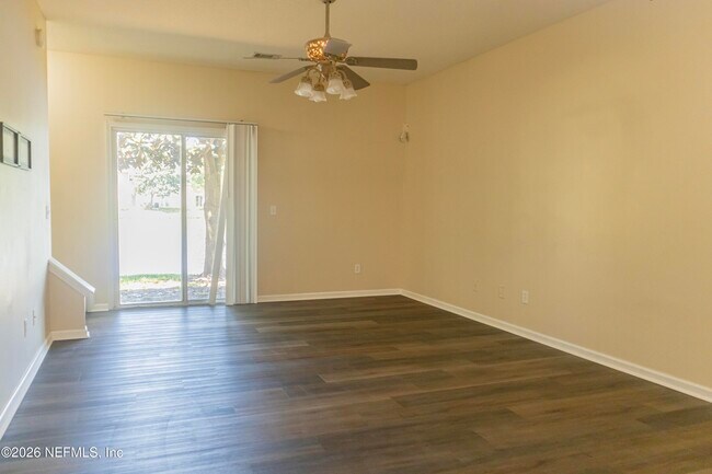Foto del edificio - 762 Scrub Jay Dr