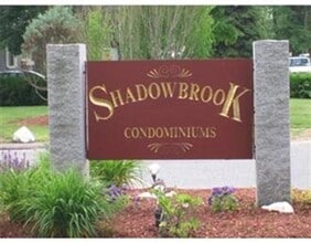 Building Photo - 11 Shadowbrook Ln