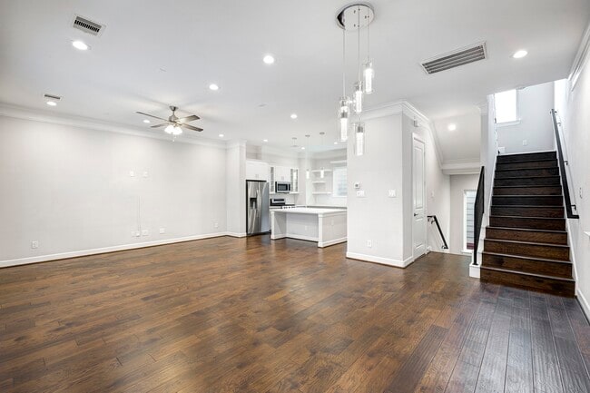 Building Photo - 5932 Petty St