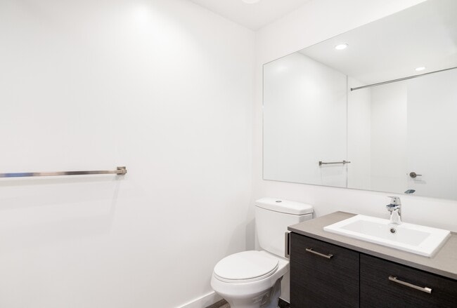 Building Photo - Foster