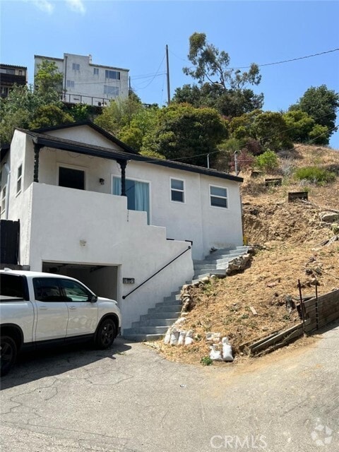 Building Photo - 6901 Cahuenga Park Trail