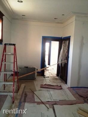 Building Photo - 292 Menahan St