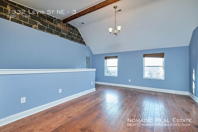 Building Photo - 1332 Levis St NE