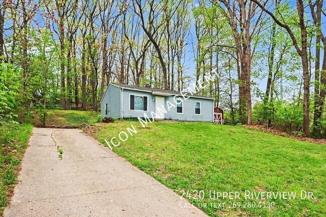Building Photo - 2420 Upper Riverview Dr