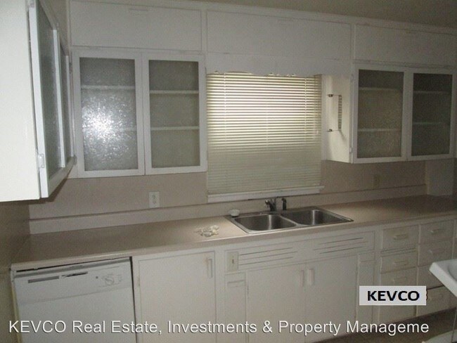 Building Photo - 4 br, 2 bath Apartment - 716 Colorado St