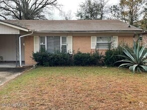 Building Photo - 6128 Longchamp Dr