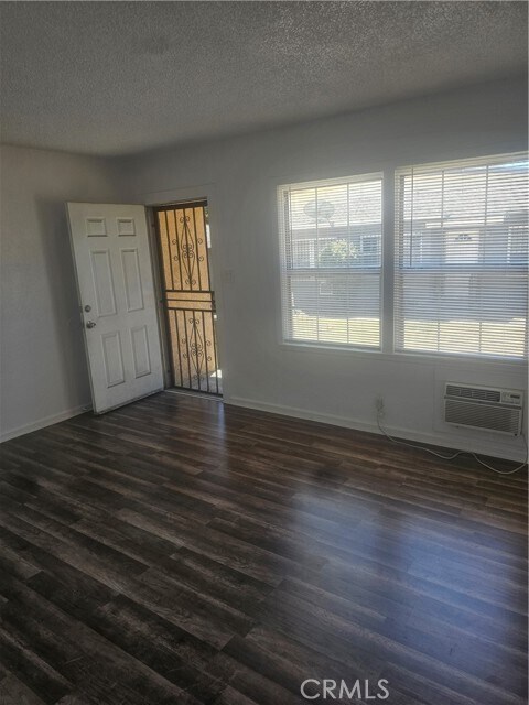 Foto del edificio - 1545 Sepulveda Ave