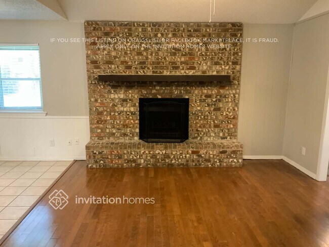 Foto del edificio - 3325 Hummingbird Ln