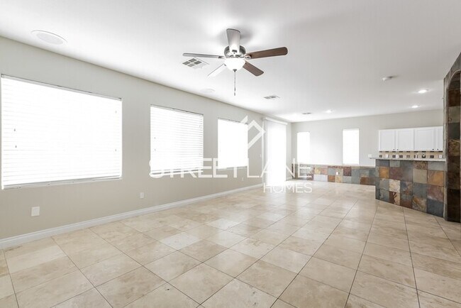 Foto del edificio - REDUCED!