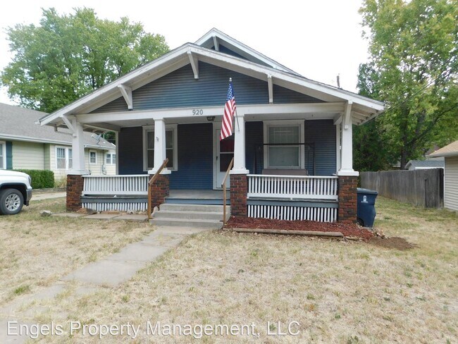 Building Photo - 3 br, 1 bath House - 920 W 1st. Ave.