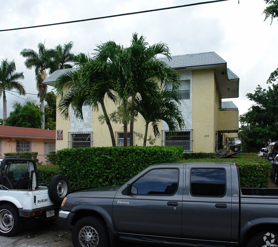 Primary Photo - 245 SW 11th St