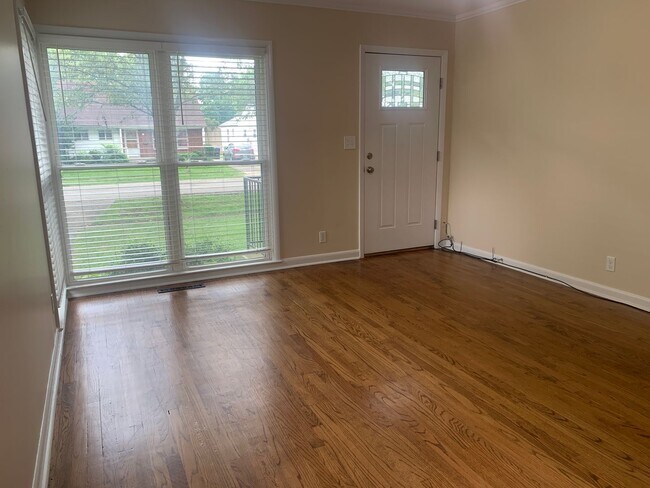 Foto del edificio - 2611 Gardiner Ln