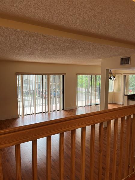 Building Photo - 4725 SW 62nd Ave