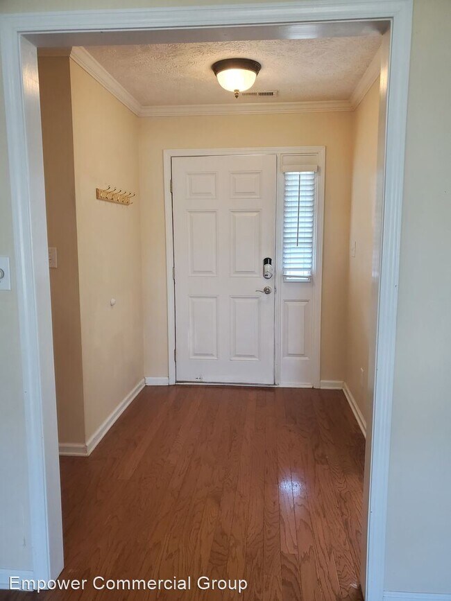 Building Photo - 4 br, 2 bath House - 1126 Reflex Street