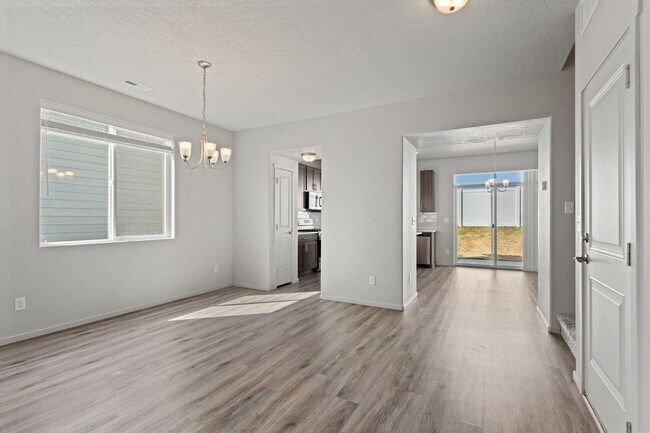 Foto del edificio - Stunning 3 Bed, 2.5 Bath Home in Spokane V...
