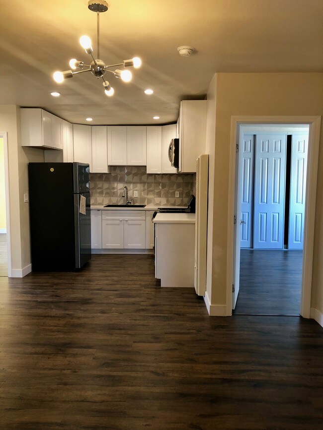Building Photo - 2677 Orchard Ave