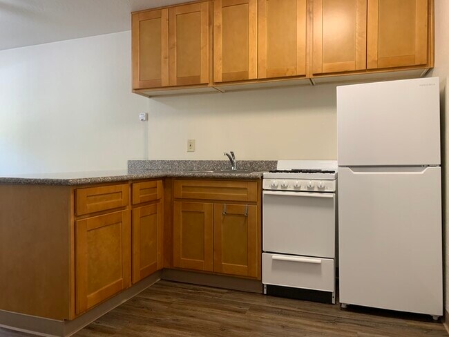 Building Photo - One Bedroom, One Bath with updated kitchen...