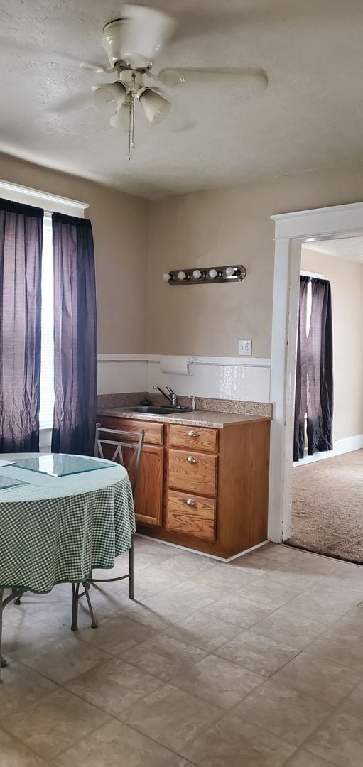 Foto del edificio - 1147 W 22nd St