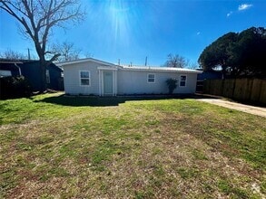 Building Photo - 5217 Questa Dr