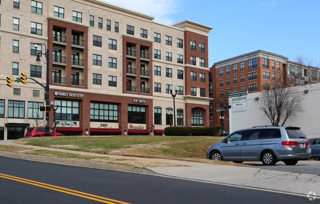 Building Photo - 2400 Columbia Pike