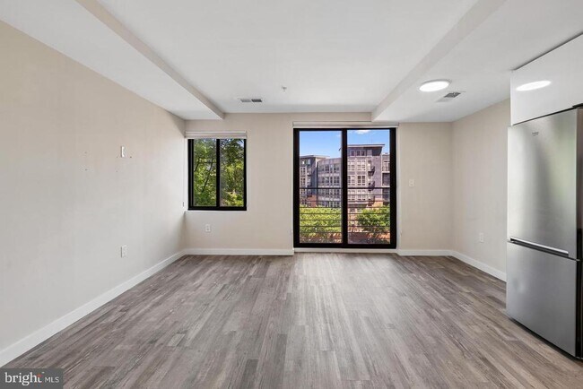 Foto del edificio - 700 Roeder Rd