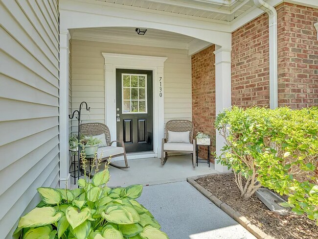 Foto del edificio - 7130 Racine Way