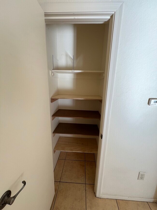 Foto del edificio - Townhome For Rent