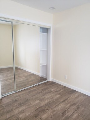 Foto del edificio - 1020 W 108th St