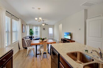 Building Photo - 14032 Amelia Dr