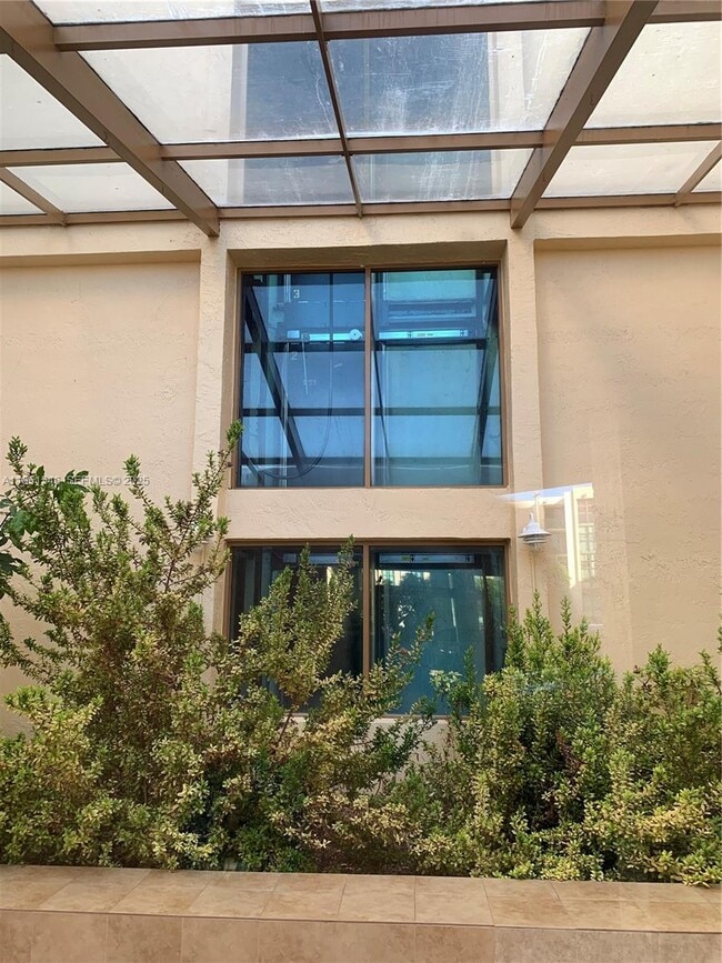 Foto del edificio - 2055 SW 122nd Ave