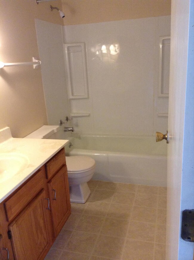 Foto del edificio - 544 Willis Ln