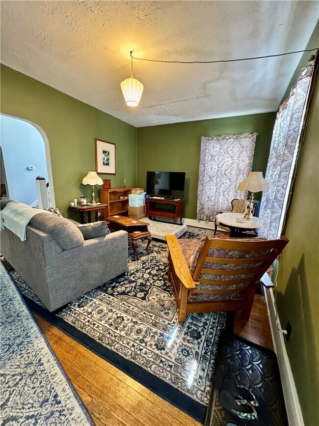 Foto del edificio - 275 Rosedale St