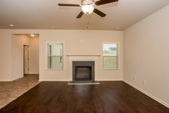 Building Photo - 3223 Puritan Way