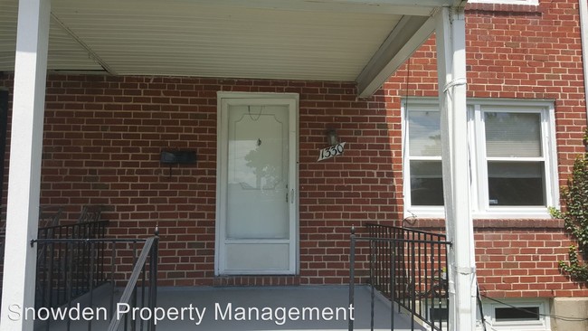Building Photo - 1330 Woodbourne Ave