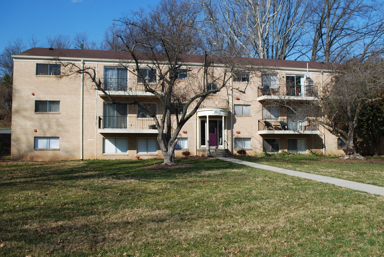 10655 Montrose Ave Unit 103, Bethesda, MD 20814 Condo for Rent in Bethesda, MD