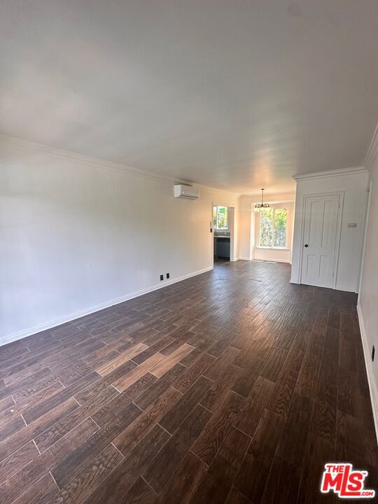 Building Photo - 4950 Beverly Blvd