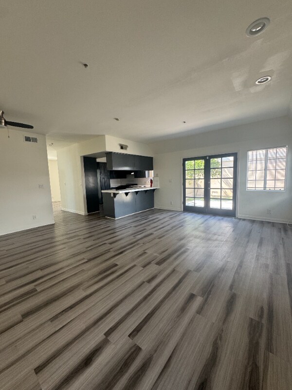 Building Photo - 1600 Perkins Ln
