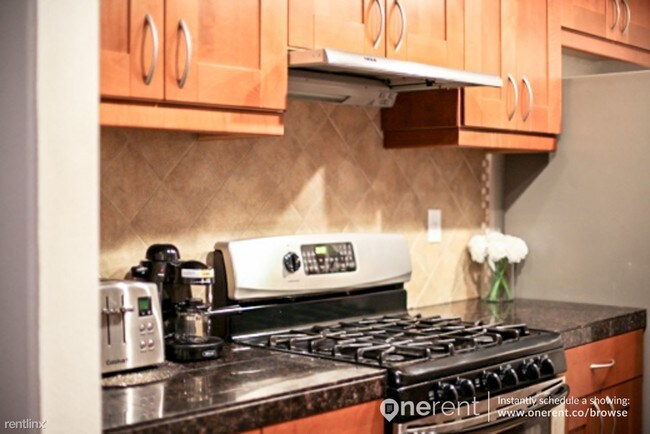 Foto del edificio - 425 Stoneridge Ln