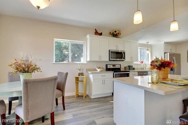 Building Photo - 3 br, 2 bath House - 15520 Fox Hill Rd SE