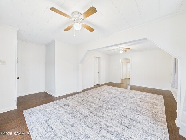 Foto del edificio - 9123 Cameron St